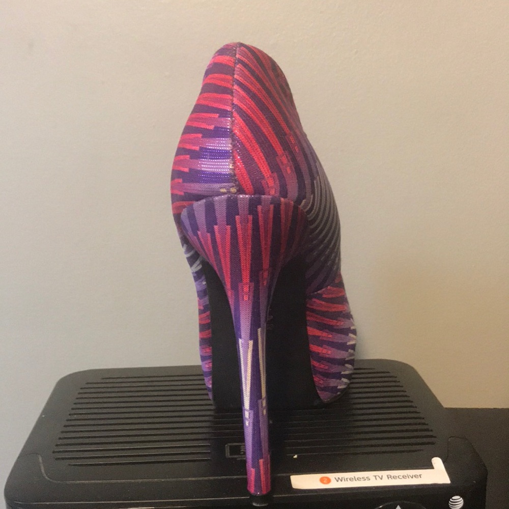 Shoes - Picture 2 of 2